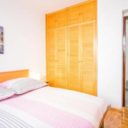 Nova Mira, - Luxurioese In Strandnaehe Apartment Malinska