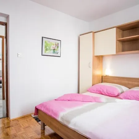 Nova Mira, - Luxurioese In Strandnaehe 아파트 말린스카