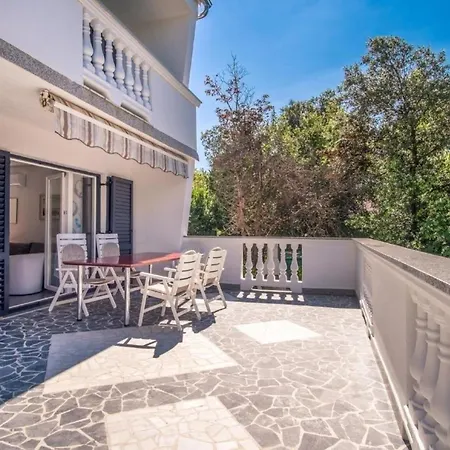 Apartment Nova Mira, - Luxurioese In Strandnaehe Malinska